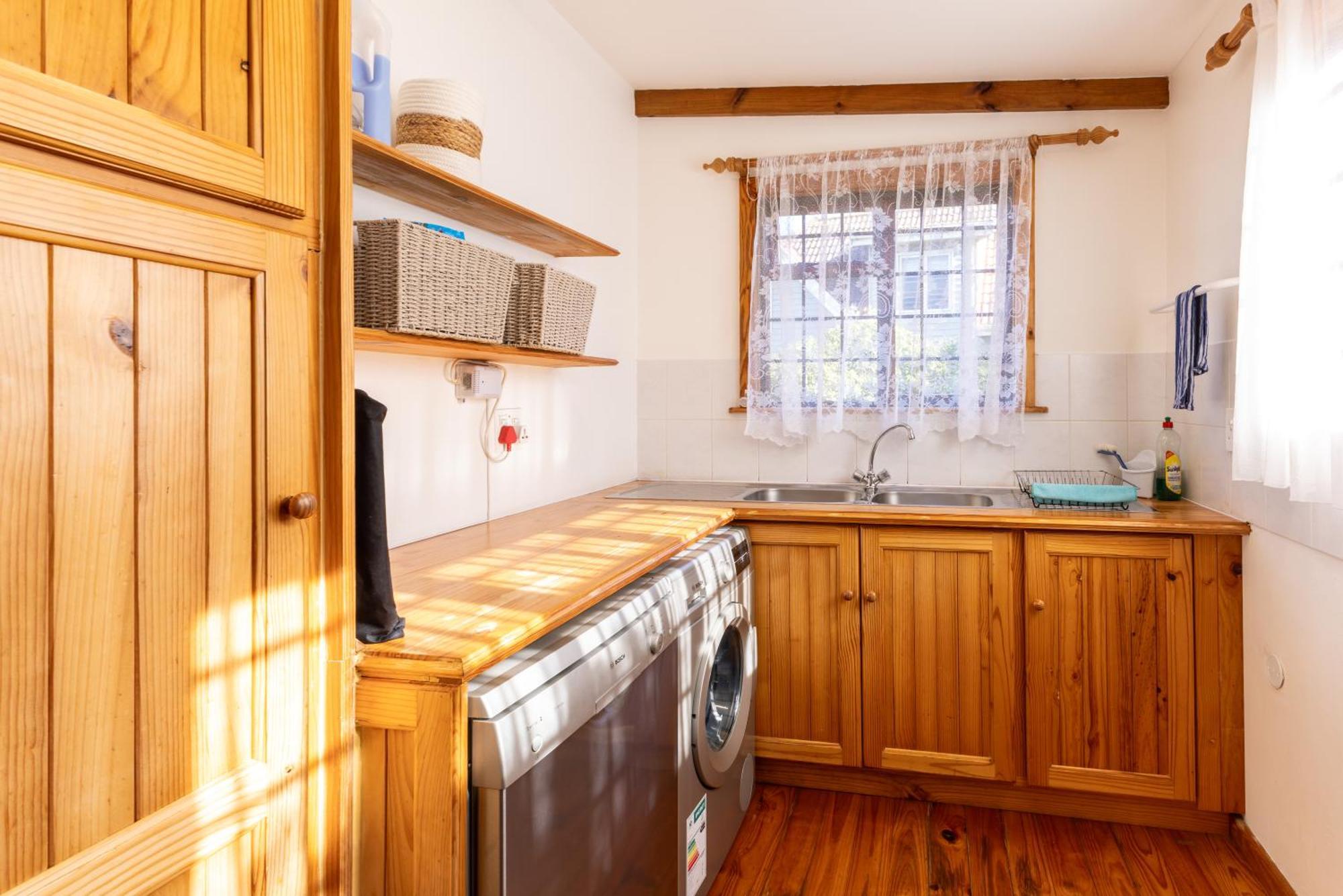 Lark House, Peaceful Mountain Home With Ocean Views And Power Backup 开普敦 外观 照片